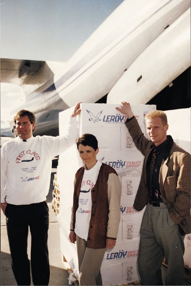 Første charter til Japan 1995. Fra Venstre: Ole-Eirik Lerøy, daværende statssekretær Lisbeth Bergn Hansen og Morten Berg.